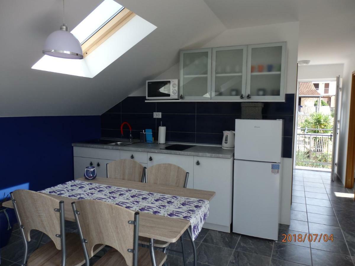 Apartman M&M Milna  Exterior photo